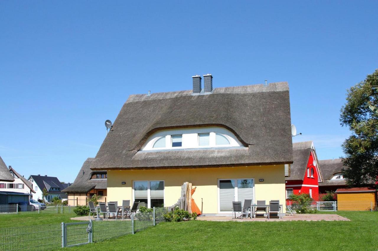 Reetdachhaus Lotte Mit Sauna Und Kaminofen Am Yachthafen In Vieregge ภายนอก รูปภาพ